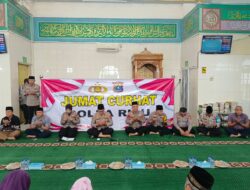 Polresta Pekanbaru Bersama Polda Riau  Gelar Jumat Curhat di Masjid Istiqoroh